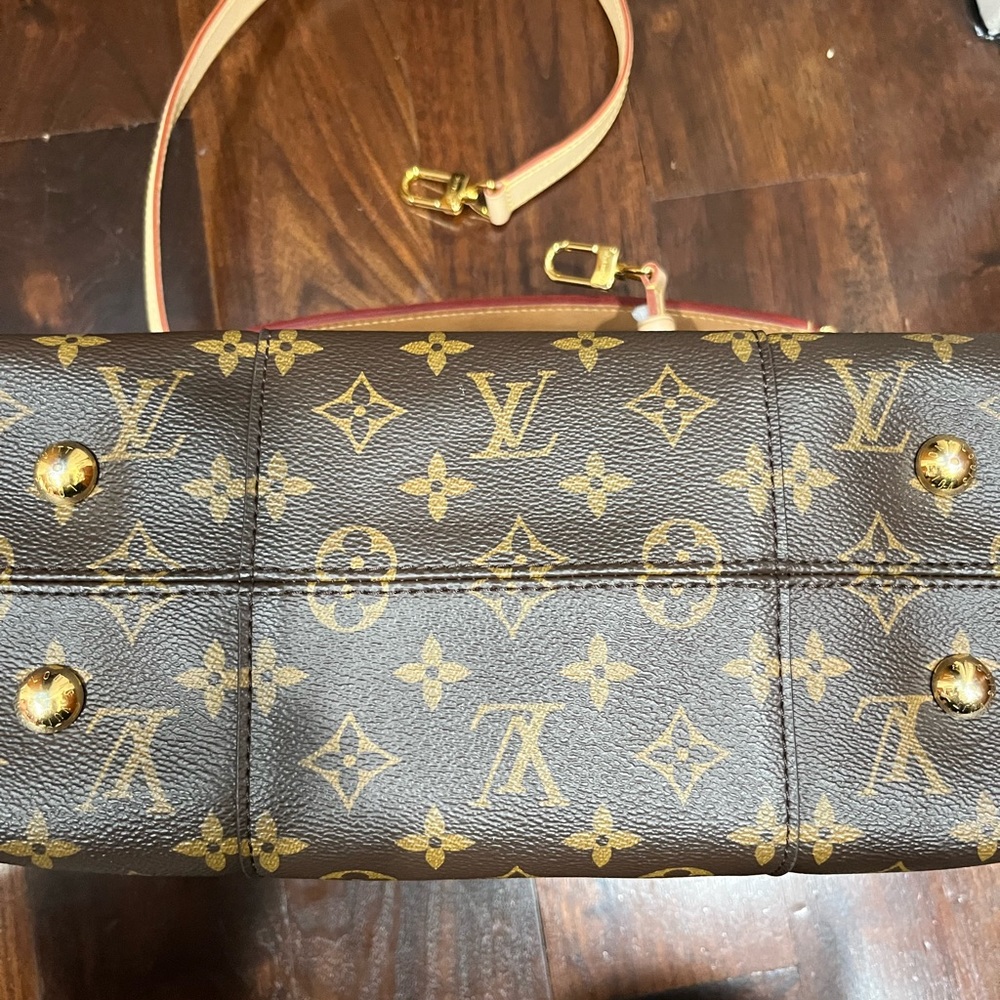 Genuine Louis Vuitton Bag - Picture 6 of 13